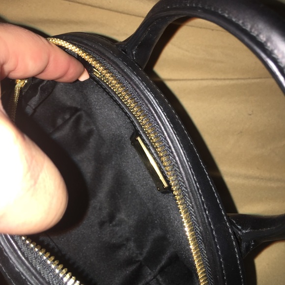 Salvatore Ferragamo purse - Picture 4 of 4